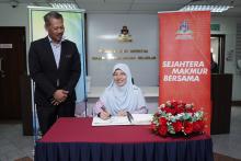 KUNJUNG HORMAT YB ANFAL KE MPS