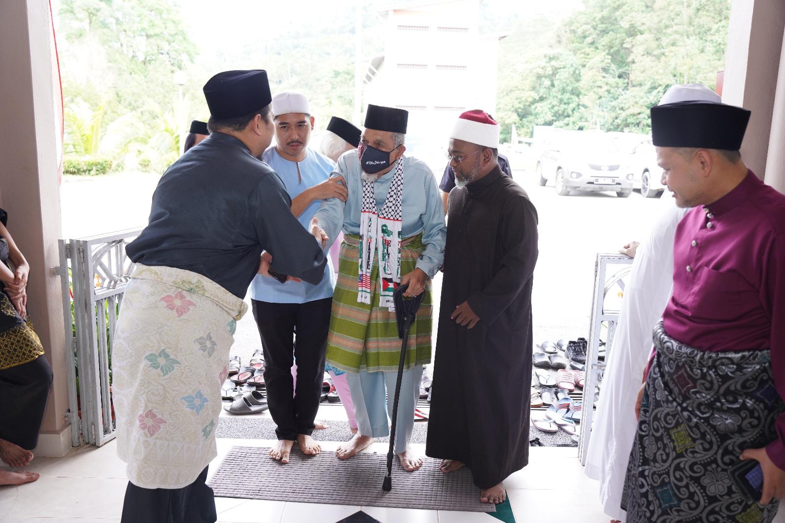 LAWATAN YAB PERDANA MENTERI DATO’ SERI ANWAR IBRAHIM KE SELAYANG
