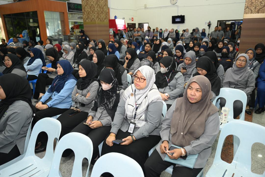 PERHIMPUNAN BULAN JANUARI