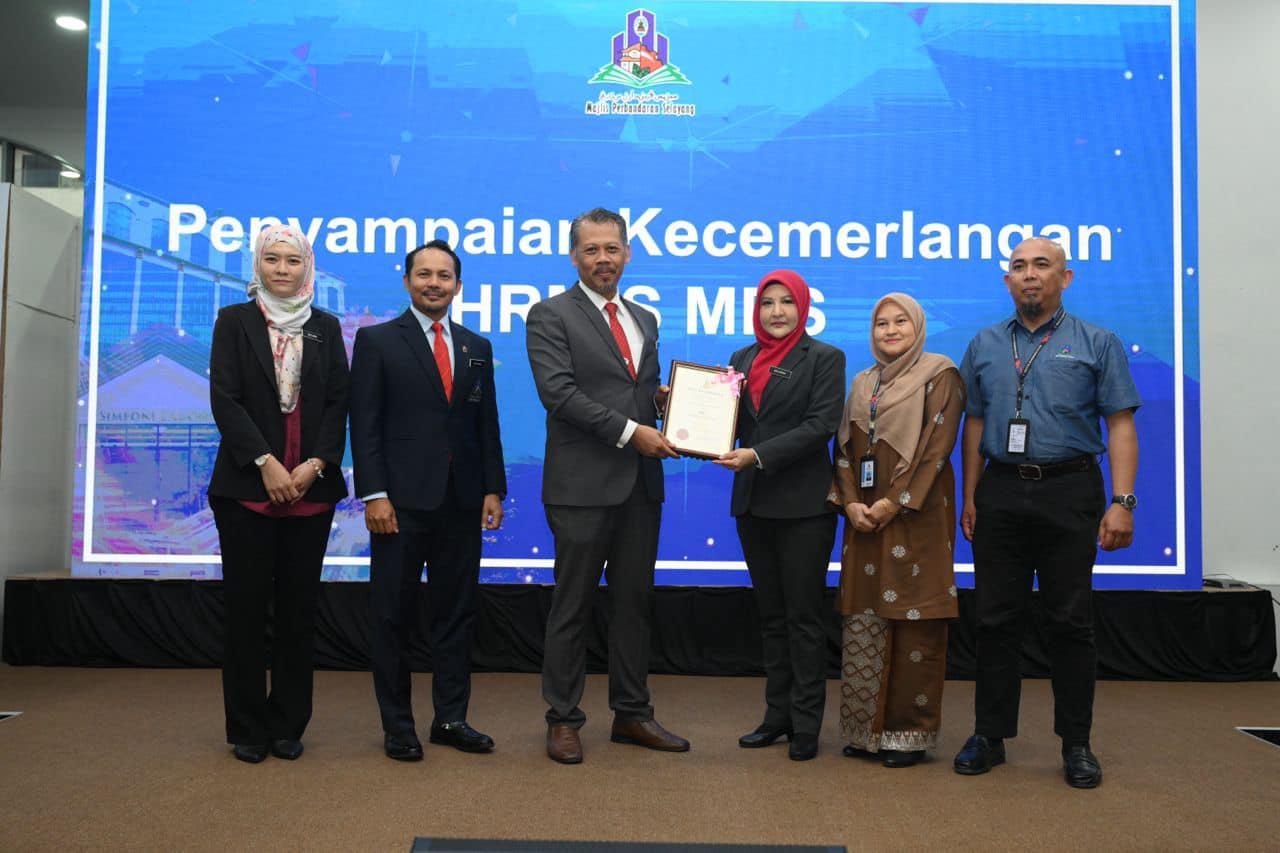 PERHIMPUNAN BULAN FEBRUARI