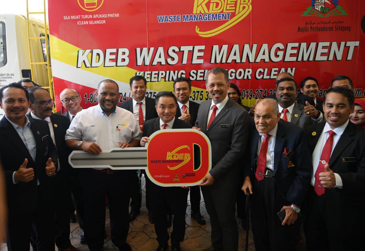 MAJLIS MENANDATANGANI SURAT SETUJU TERIMA (SST)