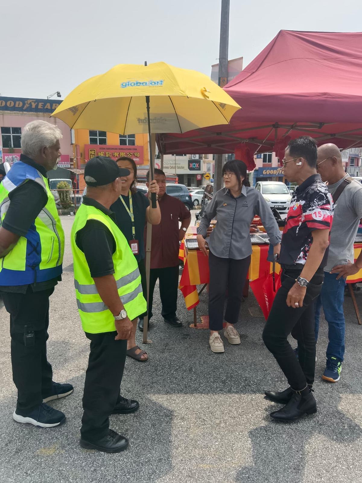 LAWATAN TURUN PADANG KE TAPAK BAZAR RAMADAN BANDAR  RAWANG 