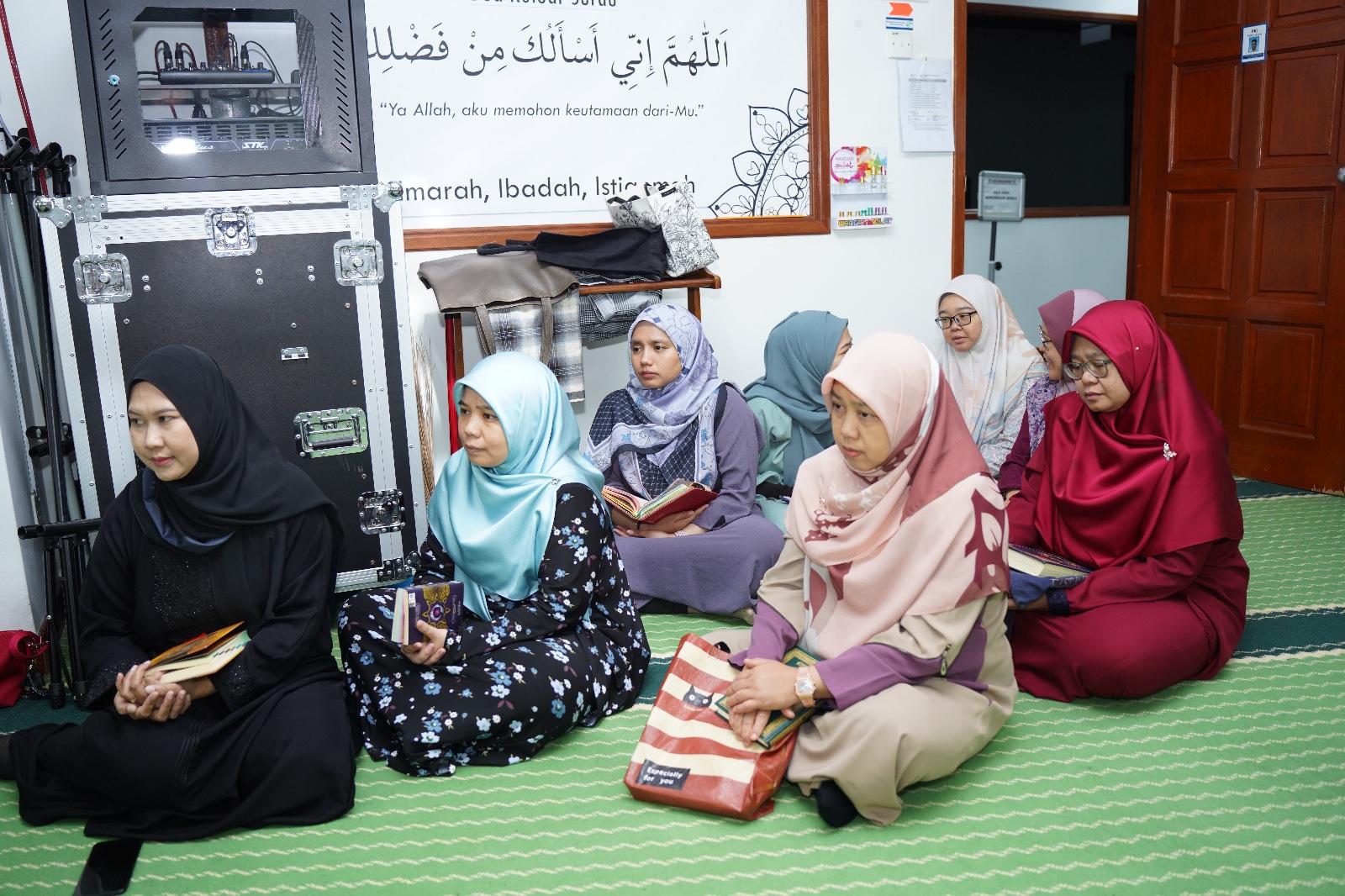 MAJLIS TADARUS DAN KHATAM AL QURAN