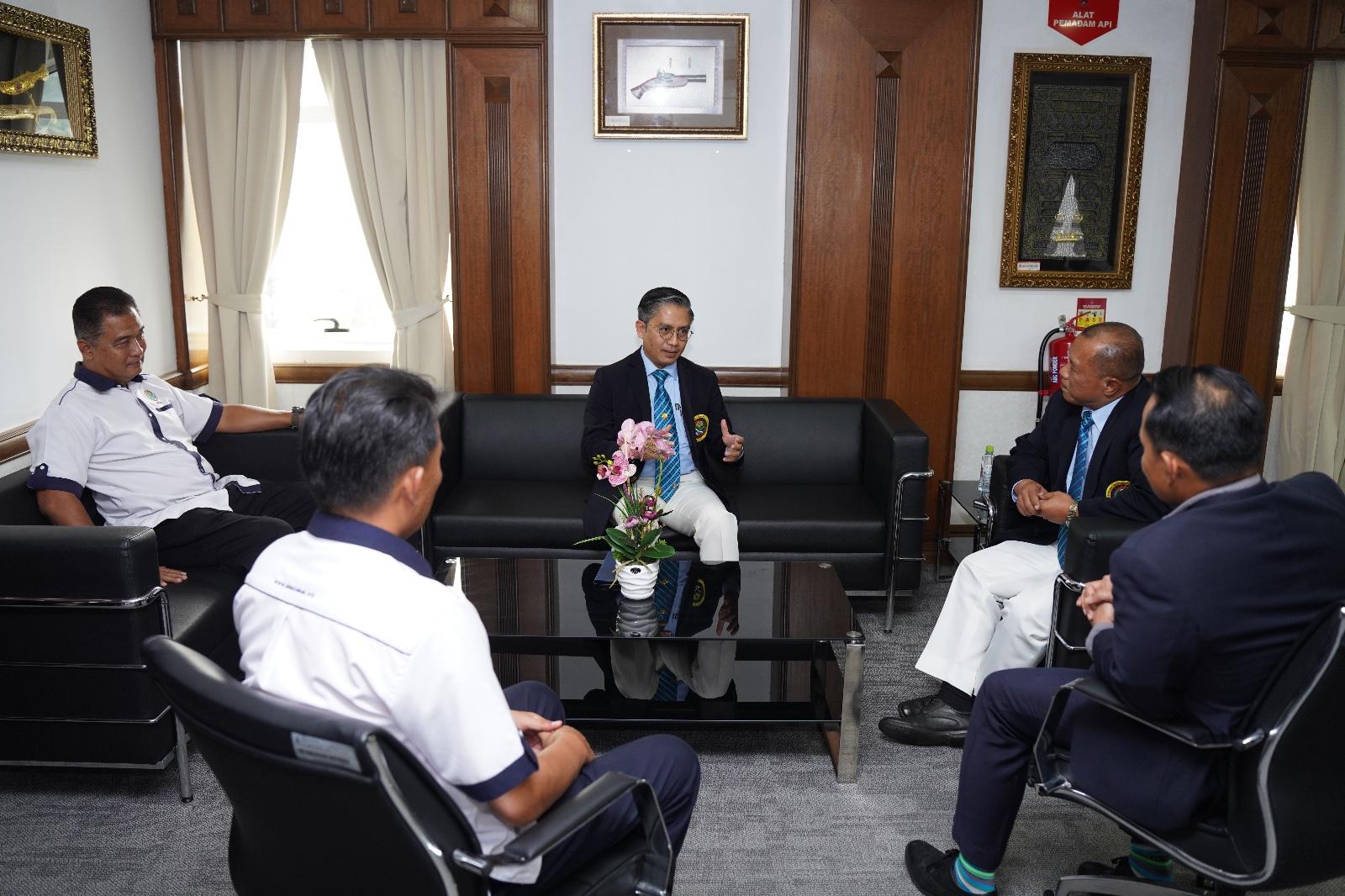 LAWATAN PERSATUAN SENI SILAT CEKAK MALAYSIA CAWANGAN SELANGOR (PSSCMCS) KE MPS