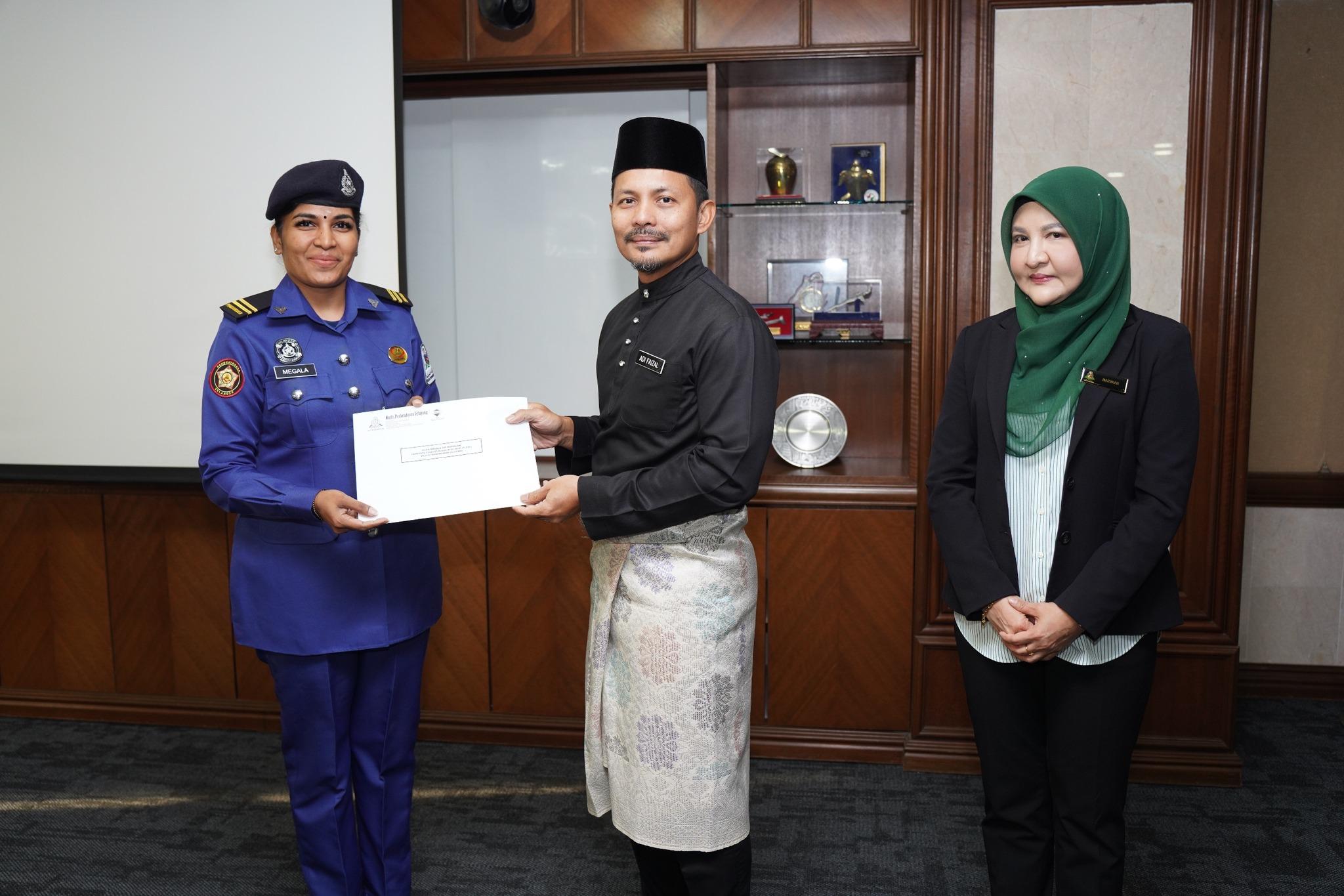 Sekitar Majlis Penyampaian Surat Kenaikan Pangkat yang telah diadakan pada 5 April 2024