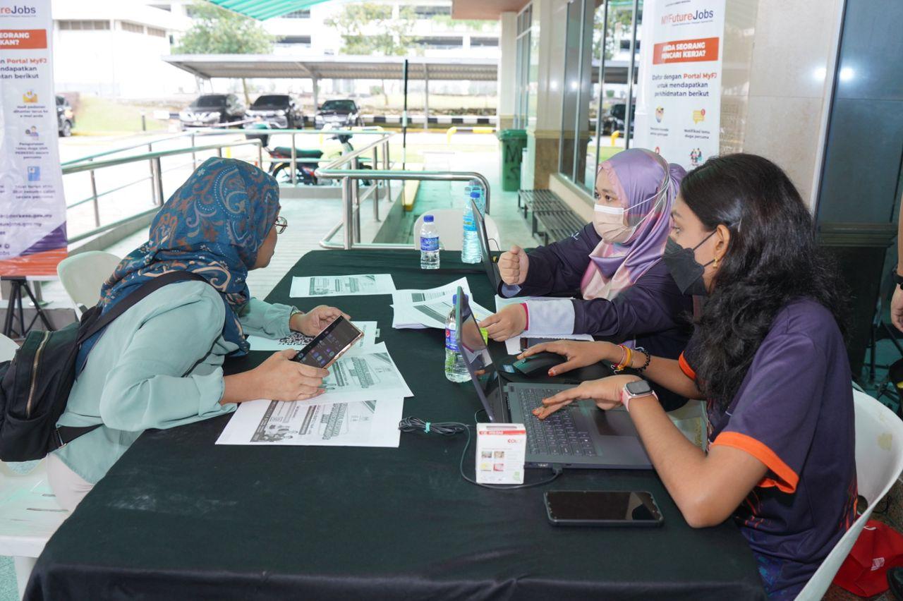 MINI KARNIVAL JOM KERJA