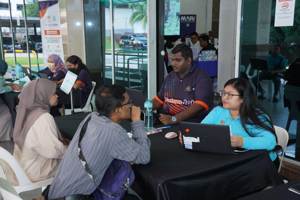 MINI KARNIVAL JOM KERJA