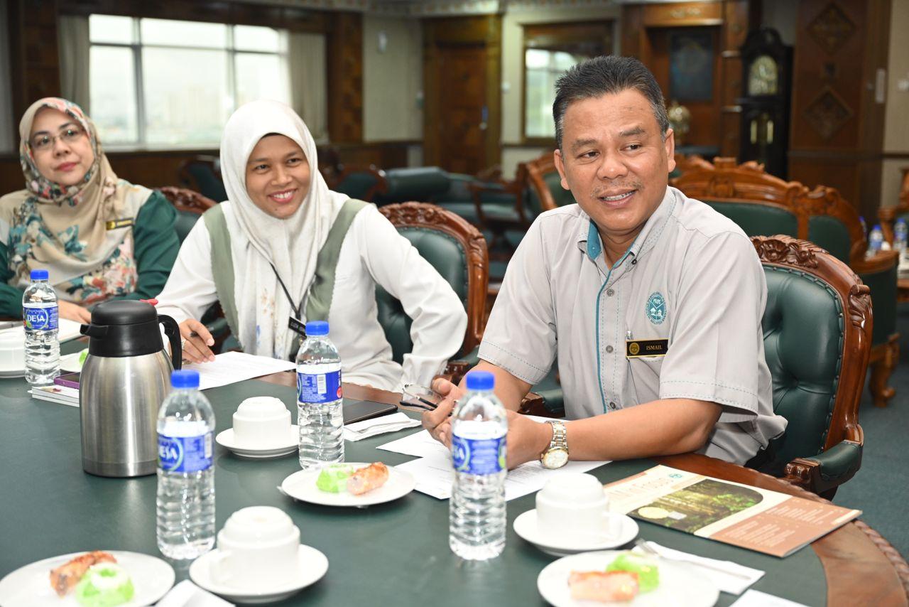 KUNJUNGAN HORMAT INSTITUT PENYELIDIKAN PERHUTANAN MALAYSIA (FRIM) KE MPS
