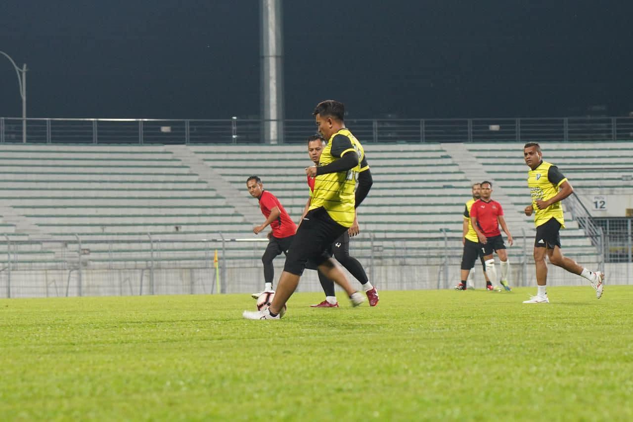 PERLAWANAN PERSAHABATAN BOLA SEPAK VETERAN MPS DAN VETERAN MAJLIS PERBANDARAN KAJANG (MPKJ)