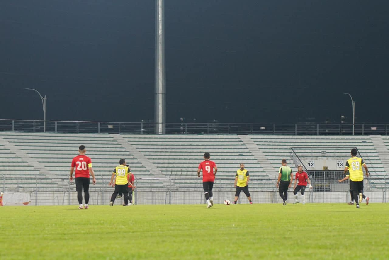 PERLAWANAN PERSAHABATAN BOLA SEPAK VETERAN MPS DAN VETERAN MAJLIS PERBANDARAN KAJANG (MPKJ)
