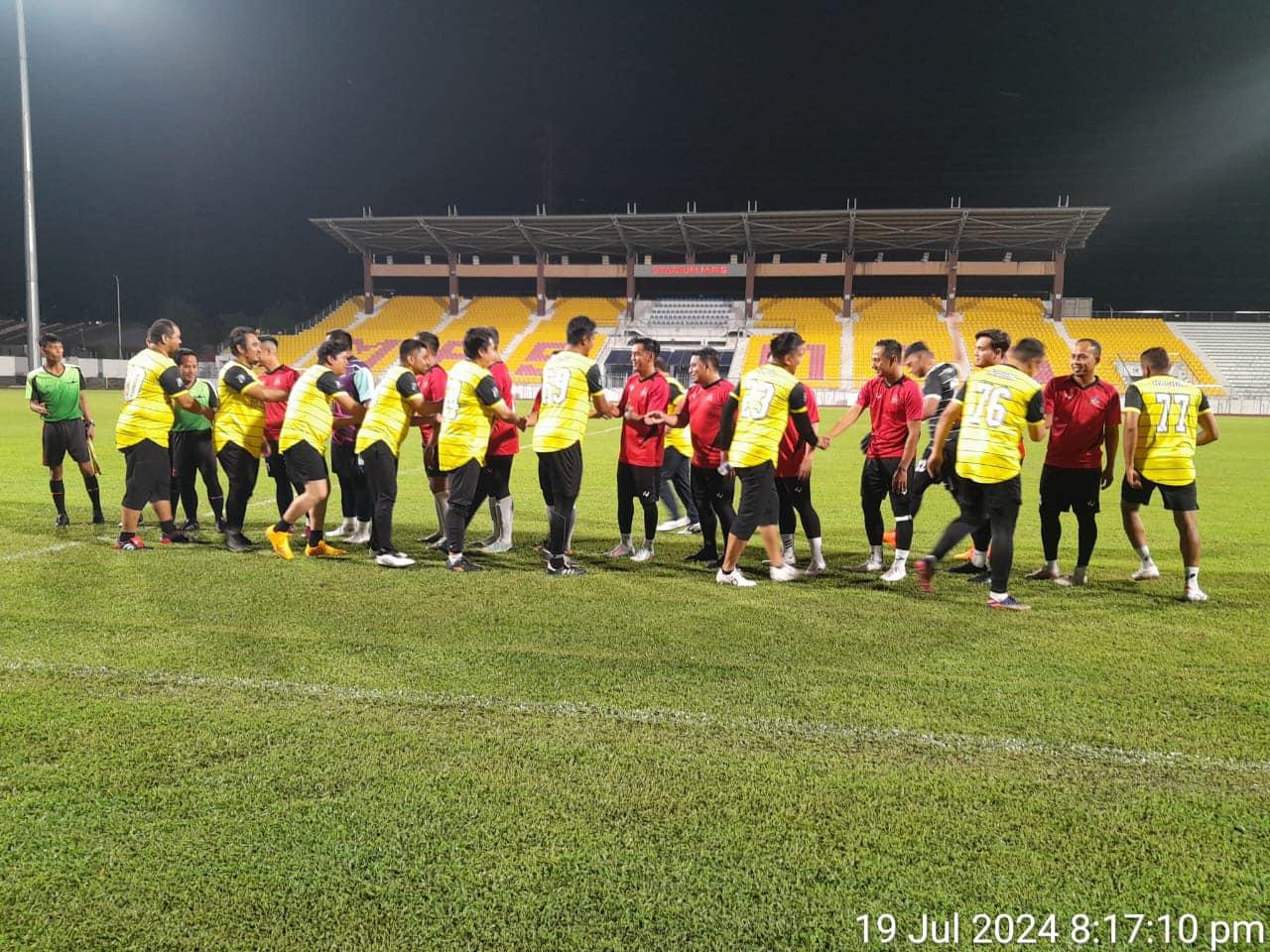 PERLAWANAN PERSAHABATAN BOLA SEPAK VETERAN MPS DAN VETERAN MAJLIS PERBANDARAN KAJANG (MPKJ)