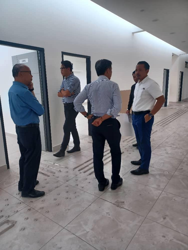LAWATAN TURUN PADANG SEMPENA MAJLIS PERASMIAN PUSAT AKTIVITI WARGA EMAS (PAWE) SG TUA
