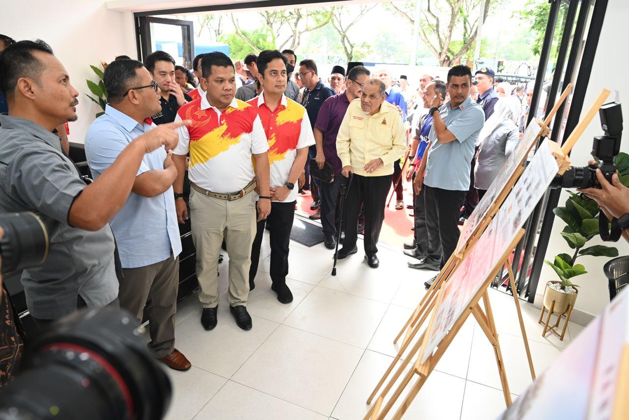 MAJLIS PERASMIAN PUSAT AKTIVITI WARGA EMAS (PAWE) SG TUA DAN MAJLIS PECAH TANAH KOMPLEKS ISLAM WIRA DAMAI