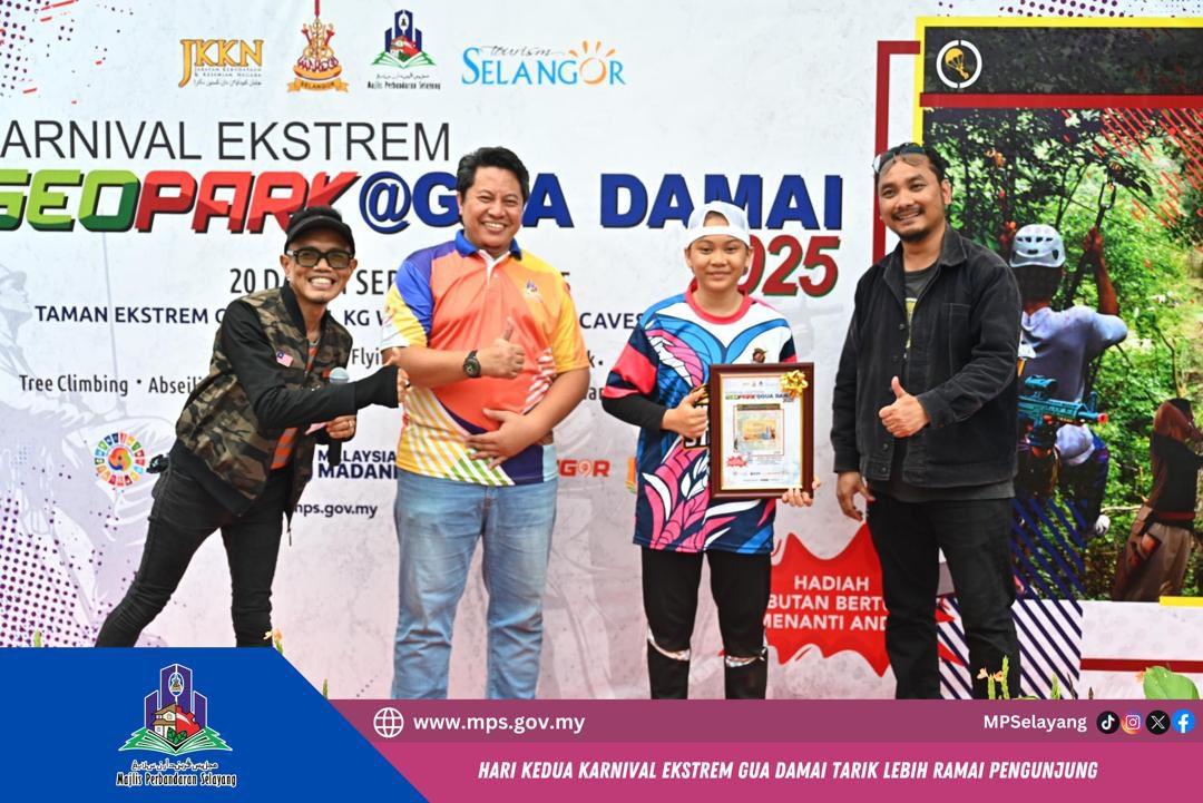 HARI KEDUA KARNIVAL EKSTREM GUA DAMAI TARIK LEBIH RAMAI PENGUNJUNG