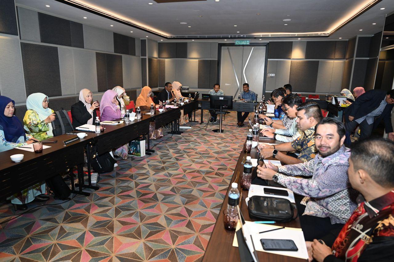 MESYUARAT KAJIAN SEMULA PENCAPAIAN SASARAN KERJA UTAMA (SKU) BIL. 2-2024
