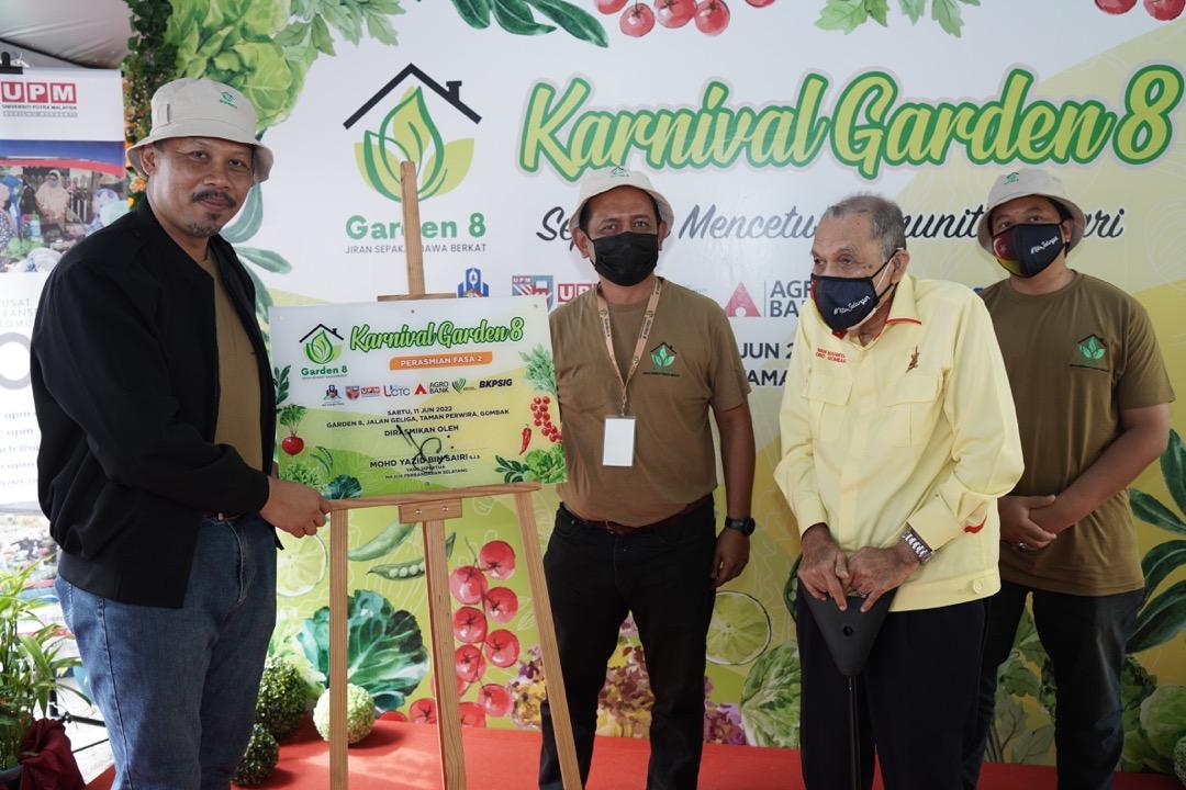 Karnival Garden 8
