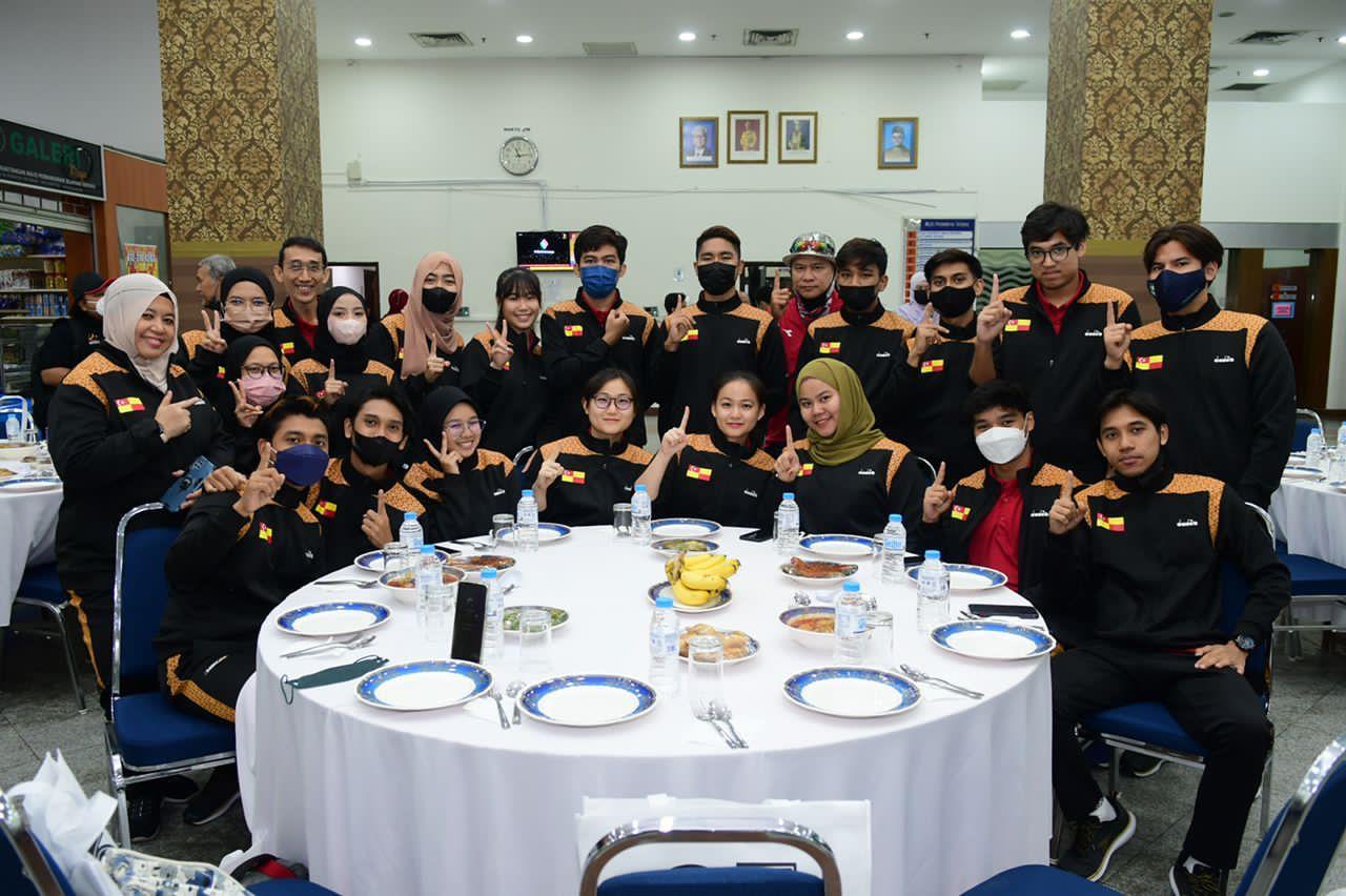 Majlis Penyerahan Sumbangan Dan Bendera Kepada Pasukan Angkat SUKMA Negeri Selangor