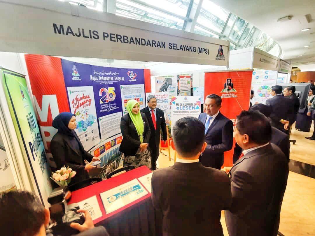 Majlis Perasmian Garis Panduan Pendaftaran & Pelesenan Perniagaan Dalam Talian Negeri Selangor Dan Pameran Pelesenan Pihak Berkuasa Tempatan (PBT) Selangor