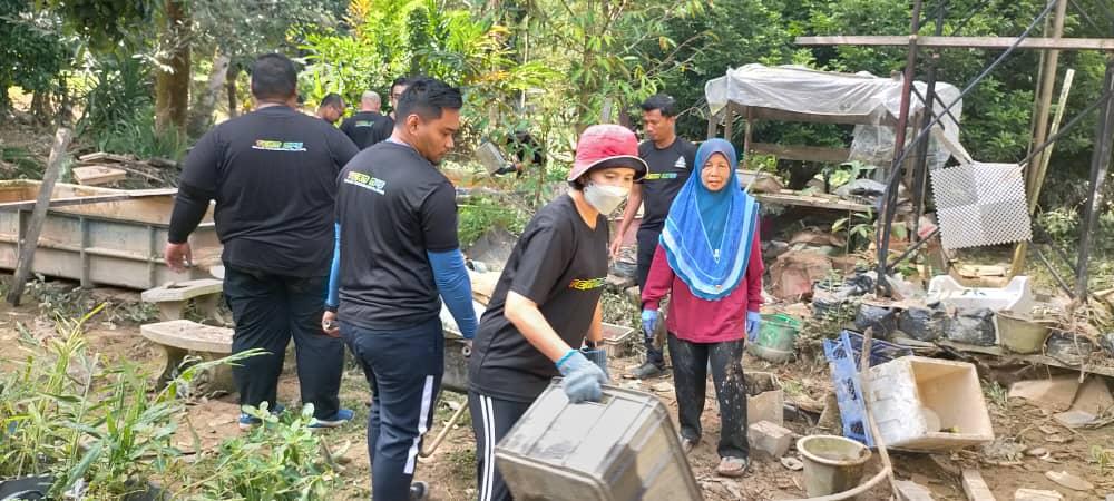 Misi Bantuan Sukarelawan Permbersihan Pasca Banjir MPS Ke Kerling