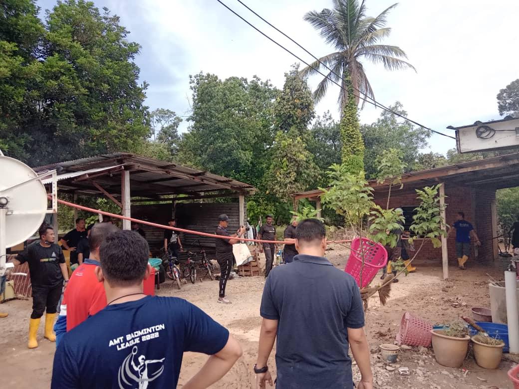 Misi Bantuan Sukarelawan Permbersihan Pasca Banjir MPS Ke Kerling