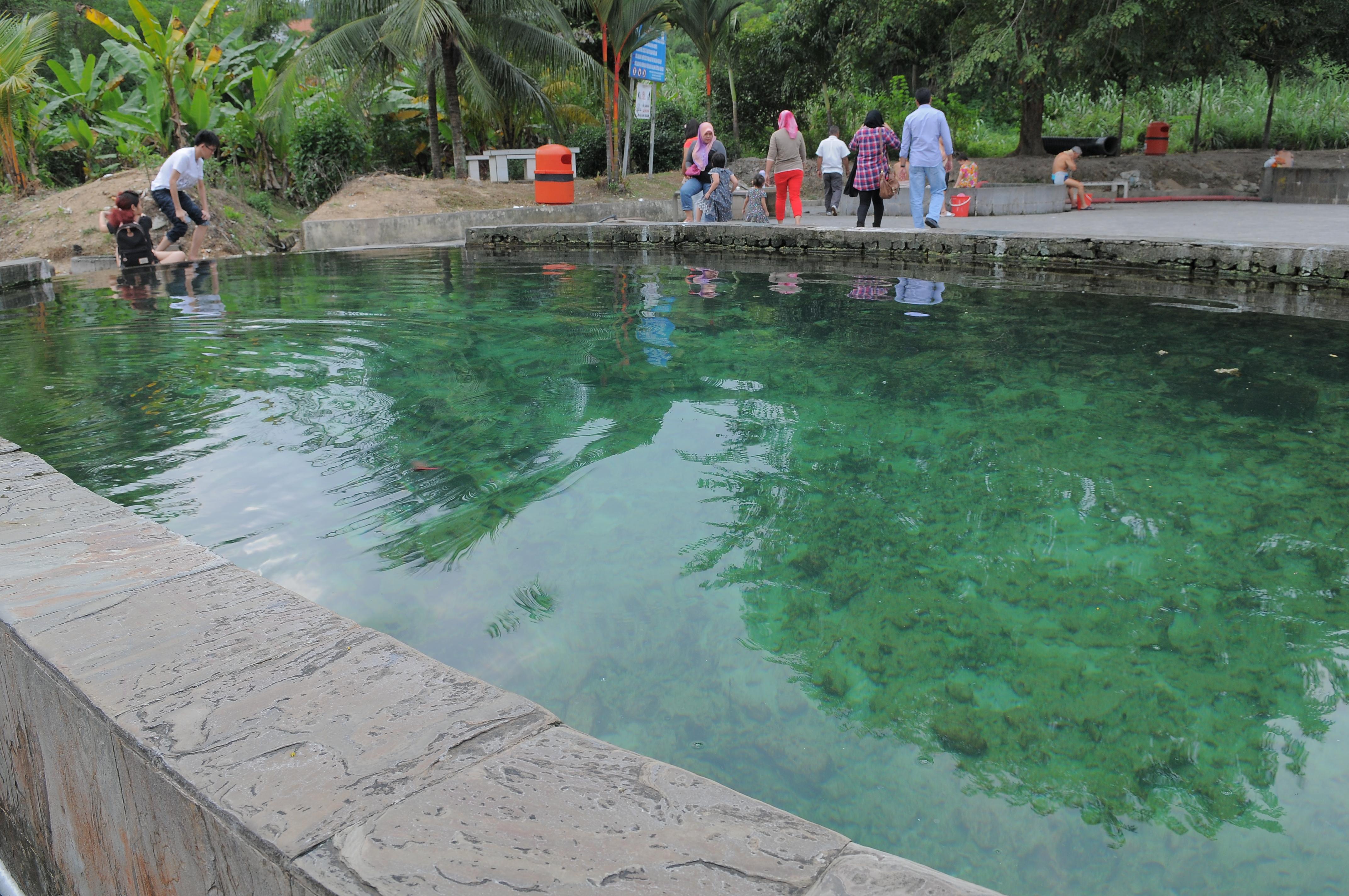 80+ Gambar Air Bawah Tanah Terlihat Keren 80+ Gambar Air Bawah Tanah Terlihat Keren