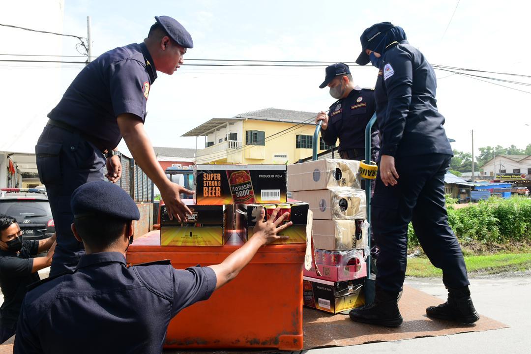 Operasi Bersepadu Bersama Jabatan Imigresen Negeri Selangor dan Kementerian Perdagangan Dalam Negeri Dan Hal Ehwal Pengguna (KPDNHEP) Negeri Selangor