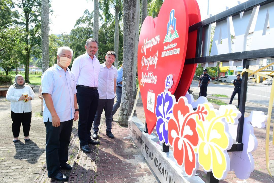 Perasmian Papan Tanda ‘Selayangku Sayang’