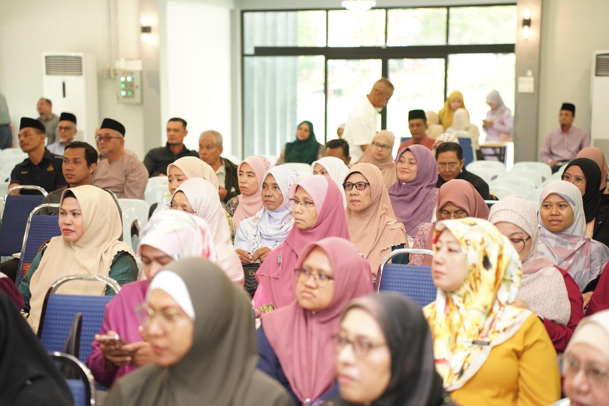 PROGRAM KELUARGA BAHAGIA DAERAH GOMBAK 2025