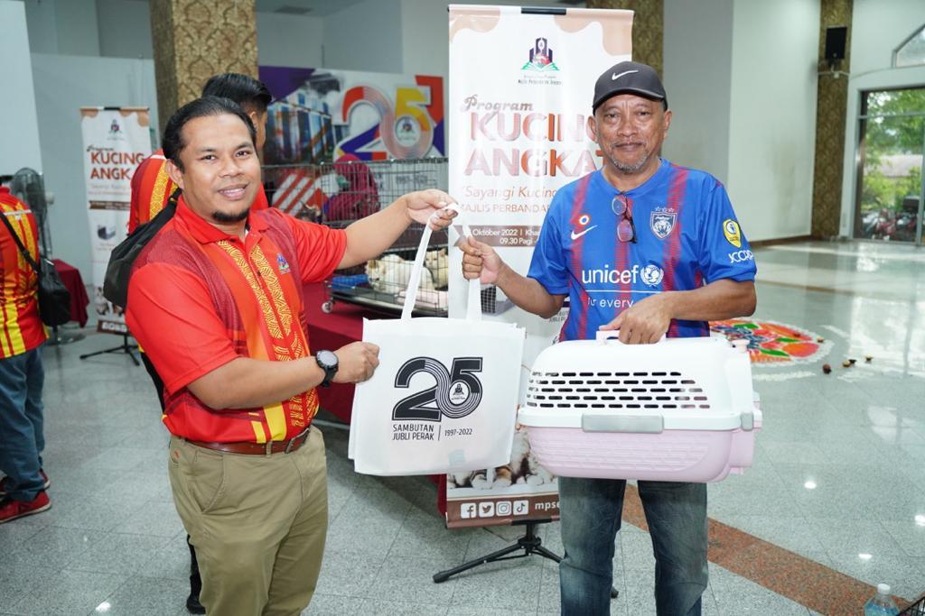 Program Kucing Angkat — Sayangi Kucing Jalanan