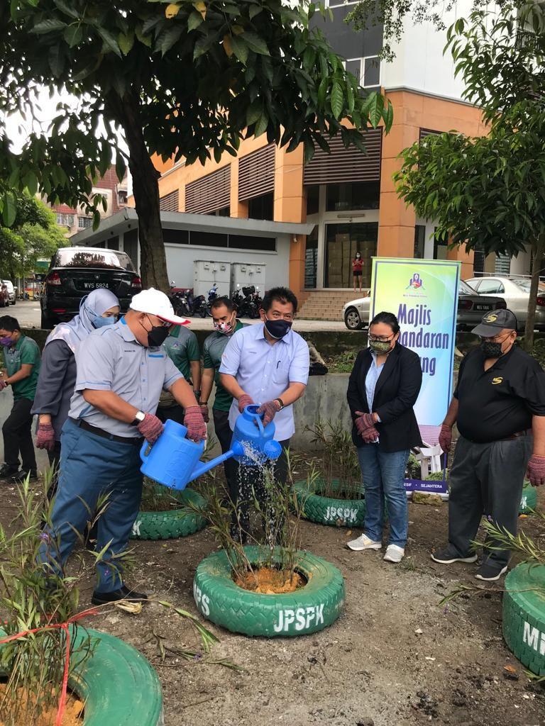 Program Pengindahan Hotspot Sampah Haram 