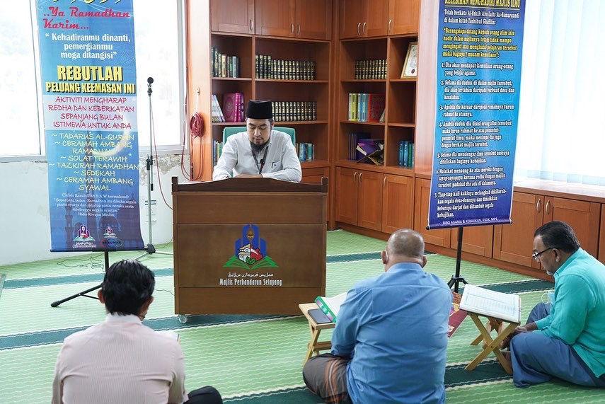 Satu Jam Bersama Al-Quran