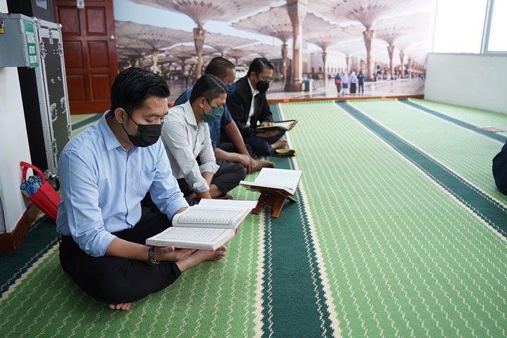 Satu Jam Bersama Al-Quran
