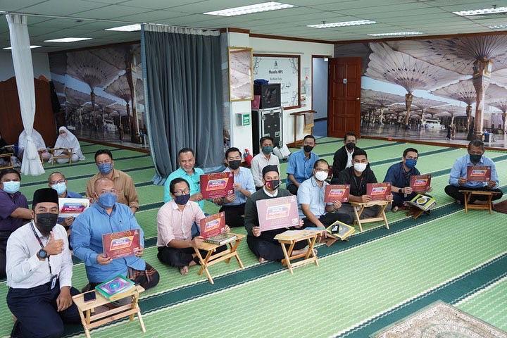 Satu Jam Bersama Al-Quran