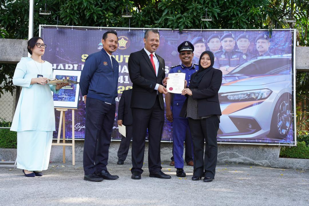 Majlis Penyerahan Watikah Pelantikan Pegawai Pilihan Raya Umum Dewan Negeri Selangor Ke-15