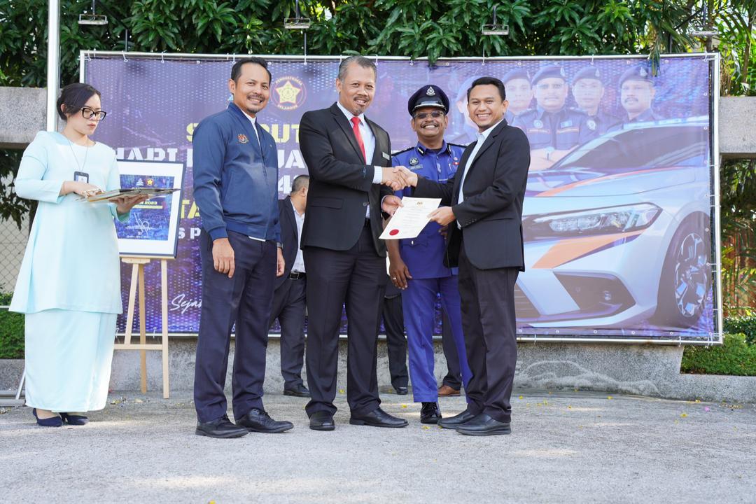 Majlis Penyerahan Watikah Pelantikan Pegawai Pilihan Raya Umum Dewan Negeri Selangor Ke-15