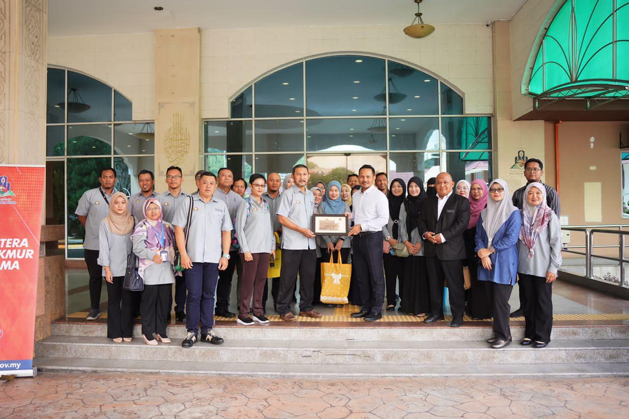 Lawatan Penanda Aras Jawatankuasa Induk Ekosistem Kondusif Sektor Awam (EKSA) Universiti Tun Hussein Onn Malaysia (UTHM)