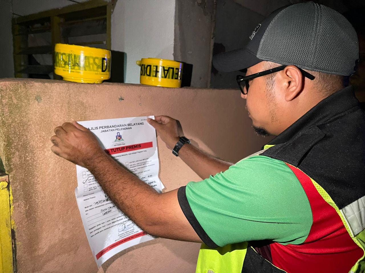 Kilang Memproses Ayam Tanpa Lesen Diserbu
