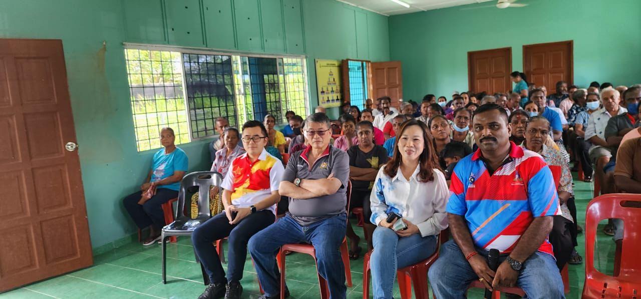 Sumbangan Barang Keperluan Sempena Perayaan Deepavali Oleh Ahli Majlis MPS Zon 18