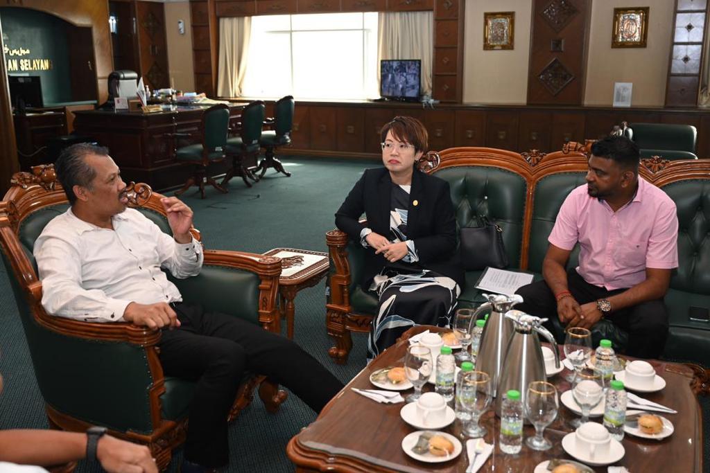 Sesi Kunjung Hormat Ahli Dewan Negeri Bukit Lanjan