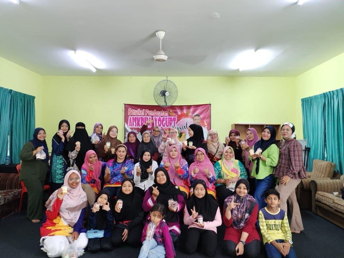 Program Bengkel Pembuatan Aiskrim Yogurt Viral