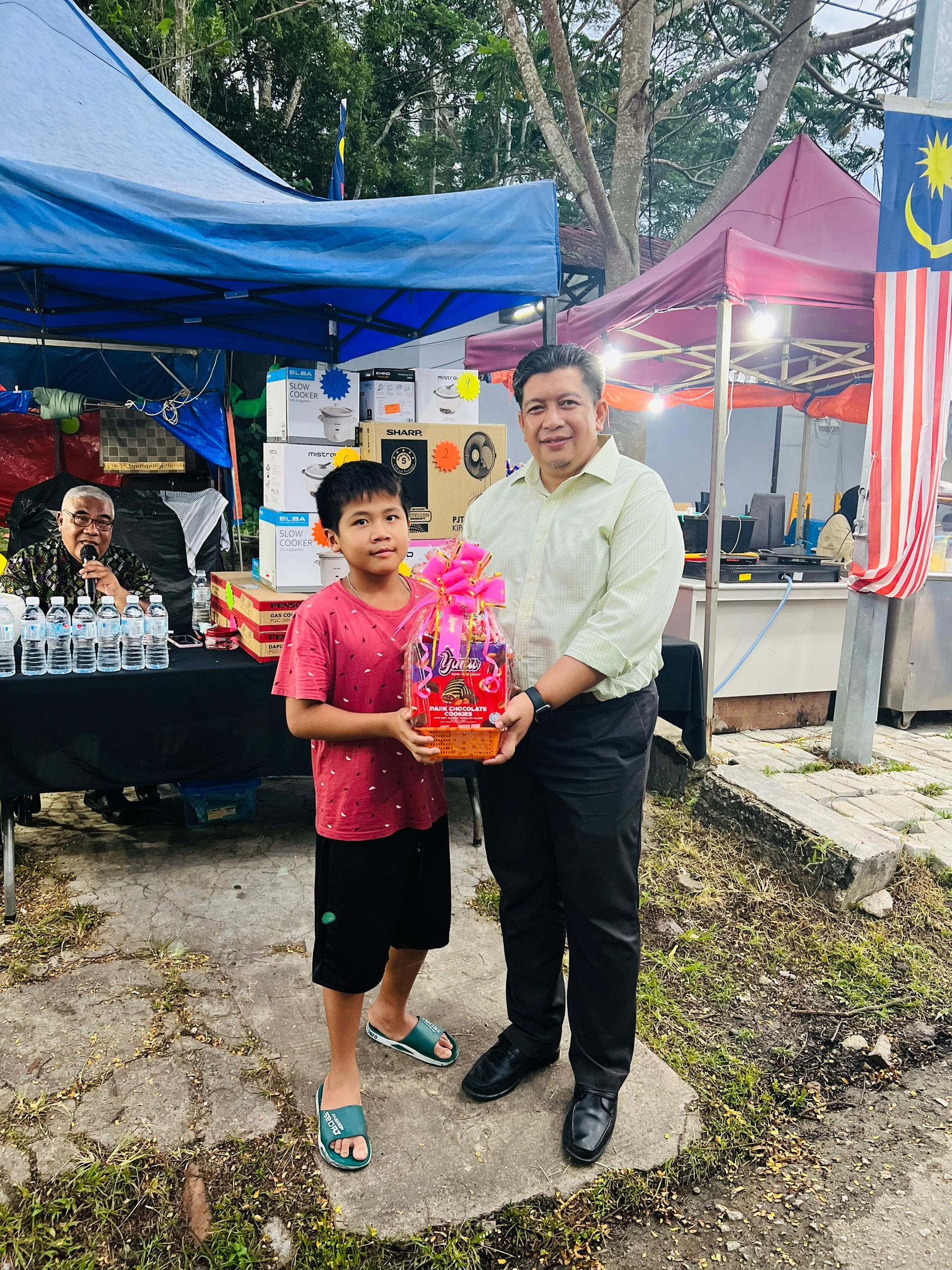 Majlis Minum Petang Bersama Pengunjung Kolam Air Panas Selayang
